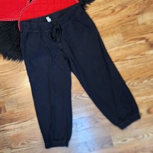 YOUTH Reserved Cropped Black Jogger Pants Size M